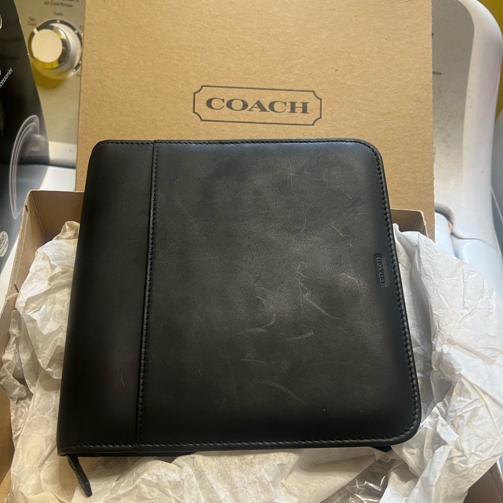 Coach Black Leather Zip Folio  vintage  New   Unisex